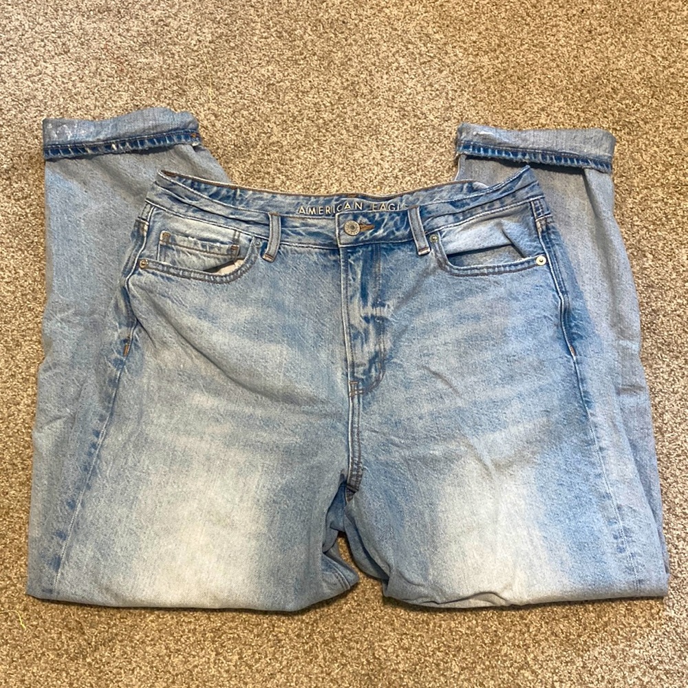 High Waisted Relaxed Mom Jean
